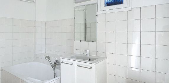 Appartement à louer - REIMS/ PROCHE AVENUE DE PARIS - Photo 2