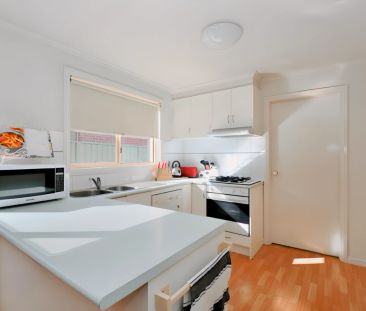 3 Bed, 1 Bath - Photo 6