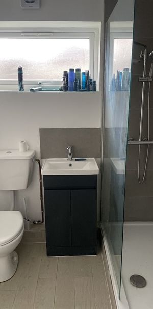 1 Bed Flat, Mintern Close, N13 - Photo 1