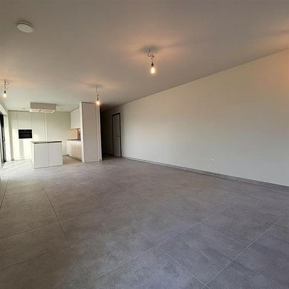 Appartement te huur - Photo 1