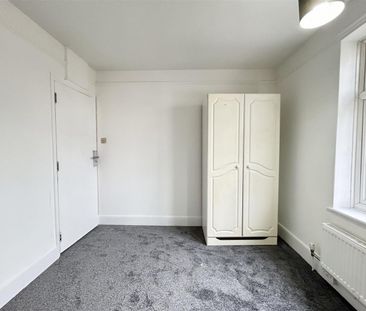 1 Bedroom Room To Let - Photo 2