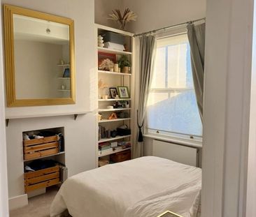 2 Bed Flat, Masbro Road, W14 - Photo 2