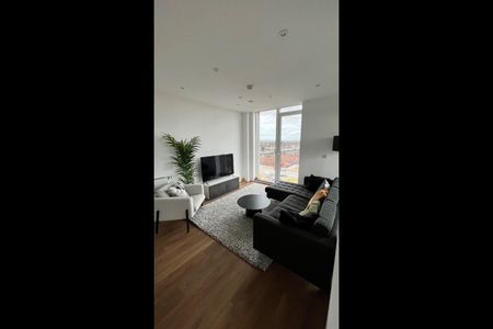 Room in a Shared Flat, London, E6 - Photo 3