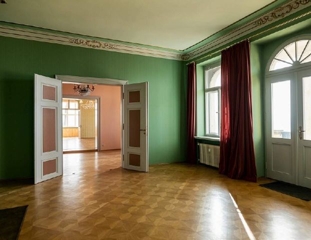Erstklassige Lage in Radebeul | Exklusive ca. 360 m² in den Weinbergen mit bester Aussicht - Foto 1