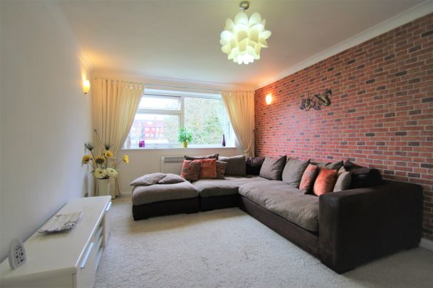 Devonshire Road, Pinner - Photo 1