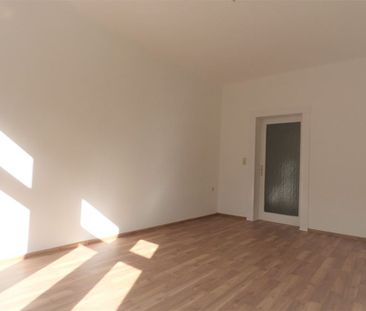 Leutzsch - Schöne 3 Zi.- Whg., Gäste WC, Loggia, frisch saniert! - Photo 5