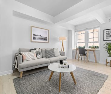 Private retreat offers low maintenance cosmopolitan lifestyle - Photo 1