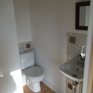 2 Bed Terraced House, St. Lukes Crescent, BS3 - Photo 2