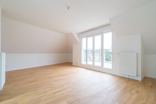 location Appartement F4 DE 85.4m² À VILLIERS SUR MARNE - Photo 1