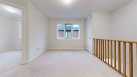 For Lease - 4 Waterleaf Road Unit# Coach, Markham, Ontario - Photo 5