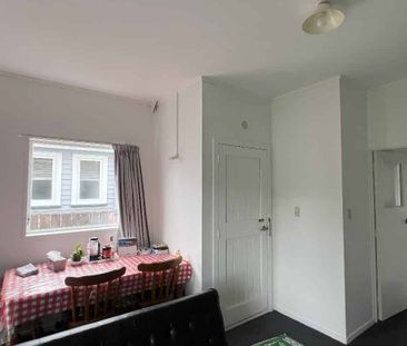 Compact Two Bedroom Home - Photo 2