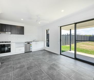 Contemporary Comfort in a Brand-New Home - Photo 1