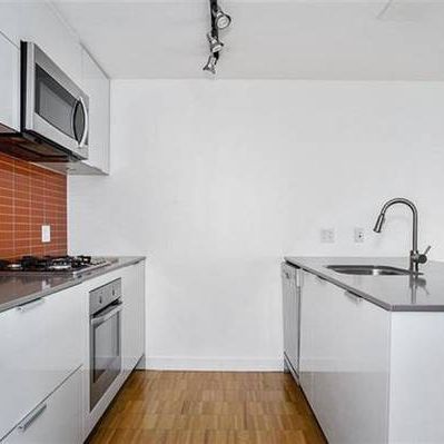 DT Vancouver, iconic Woodwards building. UPSCALE 1br furnished - Photo 1