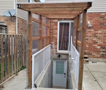 For Lease - 683B Wild Ginger Avenue, Waterloo, Ontario - Photo 6