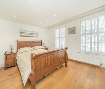 Westfields Avenue, Barnes, SW13, London - Photo 1