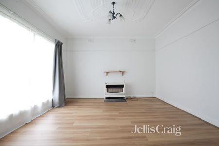 14 Railway Parade, Newport VIC 3015 - House For Rent | Domain - Photo 5