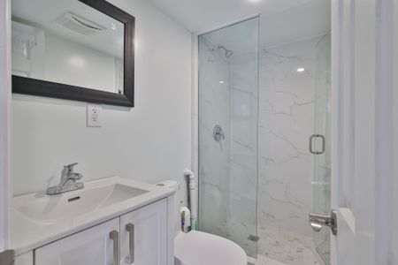 For Lease - 5 Sorauren Avenue Unit# 1, Toronto, Ontario - Photo 2