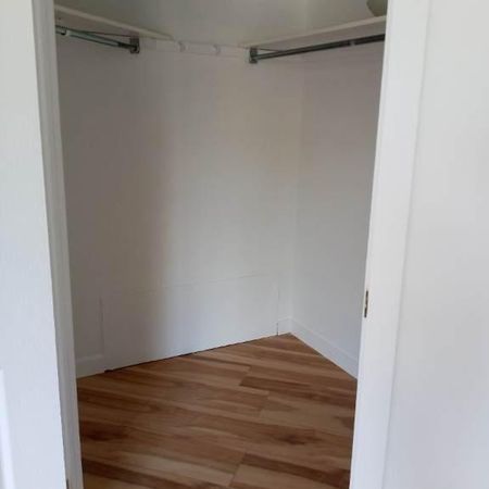 Logement 4.5 (rénové) - Photo 3