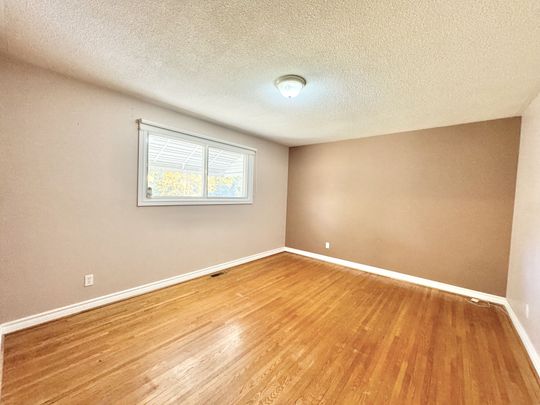 For Lease - 2949 Olde Base Line Road Unit# Main, Caledon, Ontario - Photo 1