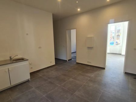 Location Appartement 3 pièces 50 m2 à Nice - Photo 3