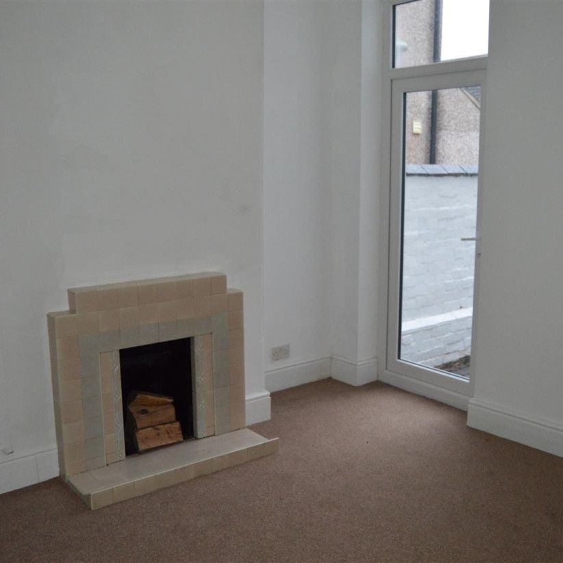 2 bedroom house - terraced to rent - Photo 1