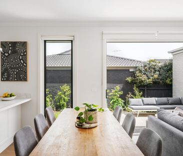 ELEGANT BEACHSIDE LIVING - Photo 6