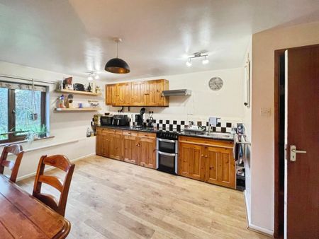 3 bedroom barn conversion to rent - Photo 5