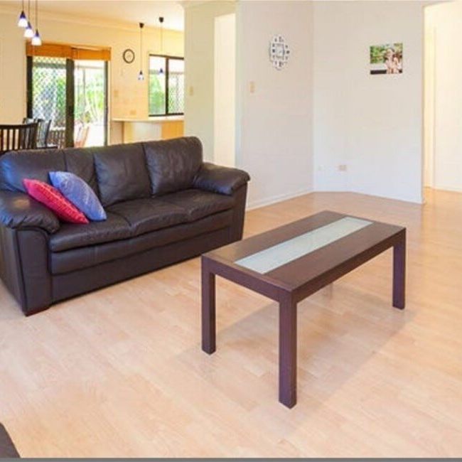 LUXURIOUS & BEAUTIFUL 4 BEDROOM HOUSE, MOVE IN AND ENJOY YOUR NEW HOME!! - Photo 1