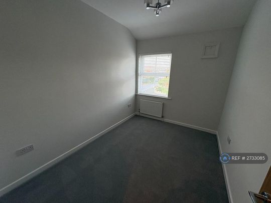 3 bedroom end of terrace house to rent - Photo 1