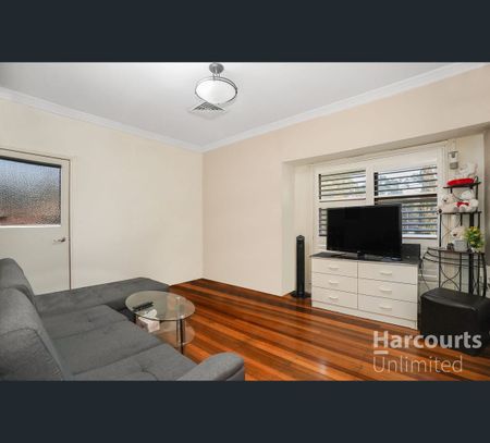 23 Barbara Boulevard, Seven Hills, NSW 2147 - Photo 4