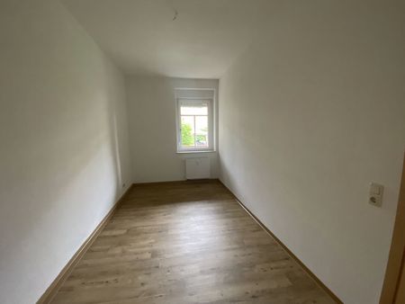 Erdgeschoss: 2-Raum-Wohnung mit Balkon in der Gutenbergstraße zu vermieten - Photo 2