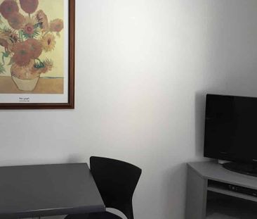 City Studio Apartment NR. Viaduct - Photo 2