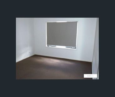 Modern Townhouse Living in Prime Craigieburn Location! - Photo 4