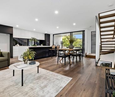 22 Masons Lane, Abbotsford VIC 3067 - House For Rent | Domain - Photo 4