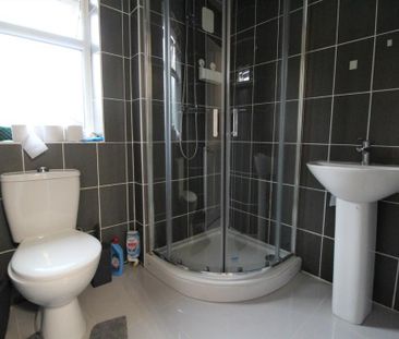 2 bedroom maisonette to rent - Photo 5