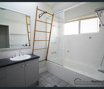 Spacious Home With Plenty Of Storage - Photo 4