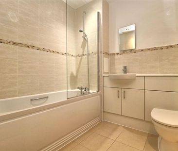 Bradfield House, Woking, Surrey, GU22 - Photo 6