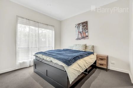 “Townhouse - Ready To Move In!” - Photo 3