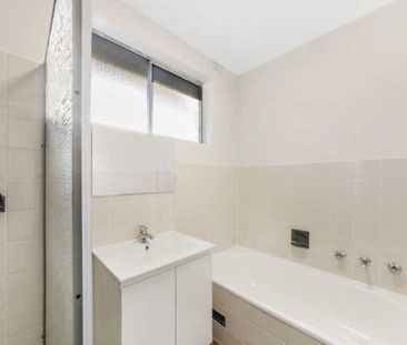 Perfectly Presented One Bedroom Unit with Split Air-Conditioning! - Photo 4