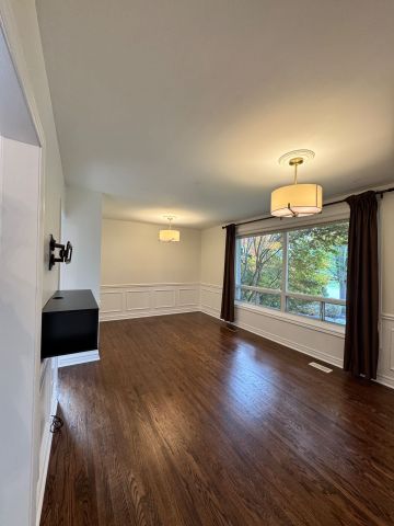 For Lease - 36 Johnson Road, Aurora, Ontario - Photo 2