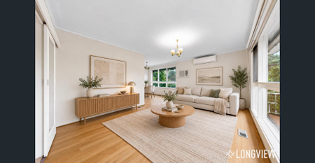 Court Location Charm in a Convenient Locale - Photo 2