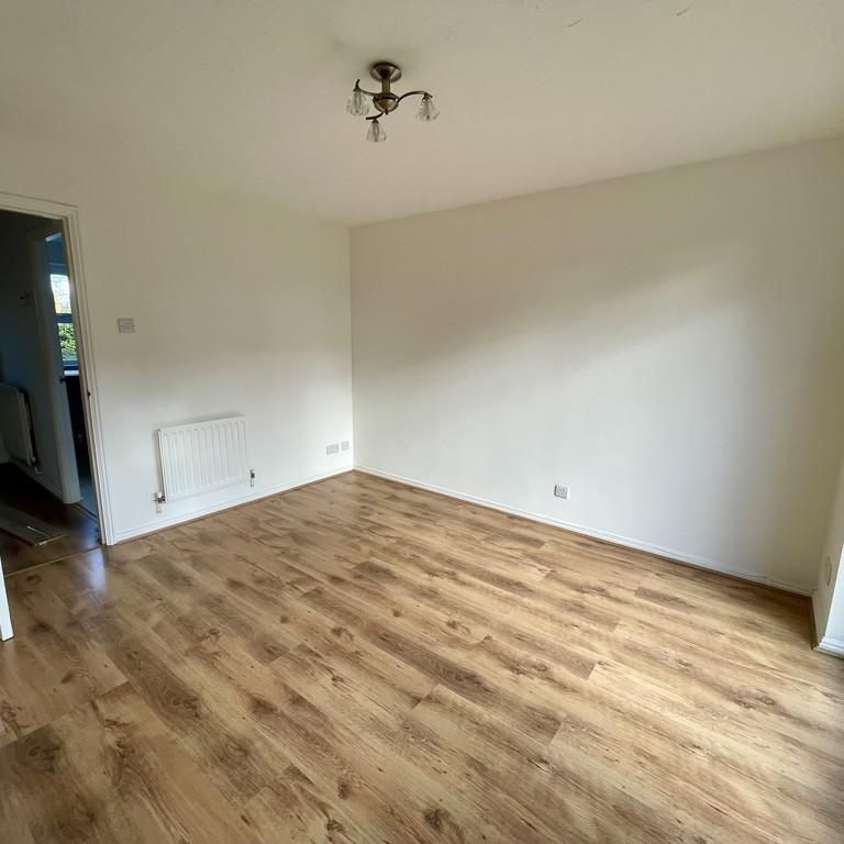 2 bedroom semi-detached house to rent - Photo 1