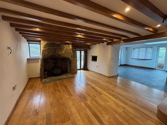 3 bedroom semi-detached house to rent - Photo 1