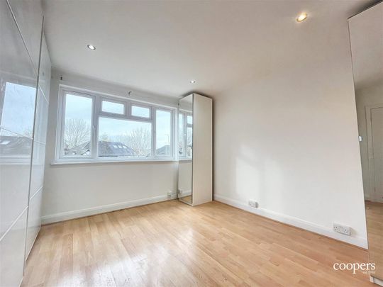 2 bedroom maisonette - Photo 1