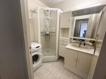 Pavillon T3 meublé à louer de 43.30 M2 avec terrasse , jardinet,+ 1 stationnement à Sausset-les-Pins, - Photo 4