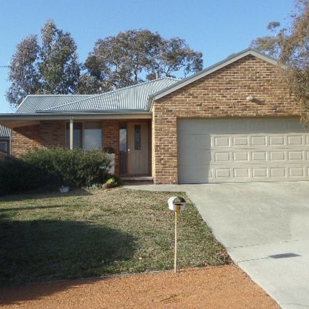 Single Level Three Bedroom Home. - Photo 3