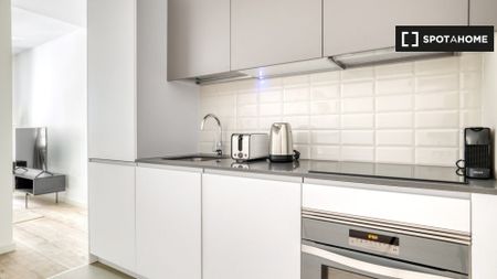 madrid, Community of Madrid 28010 - Photo 3