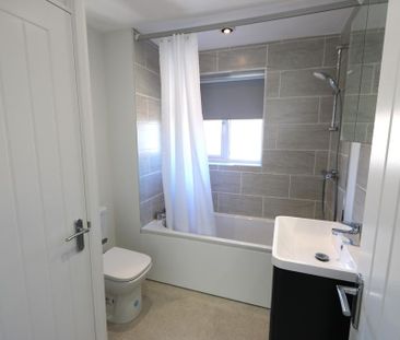 2 bedroom semi-detached house to rent - Photo 5