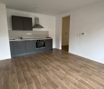 Location Appartement 3 pièces 62m² ARMENTIERES 59280 - Photo 5