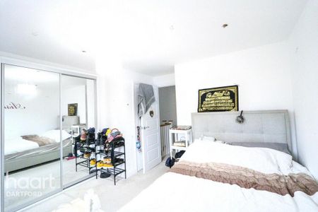 4 bedroom townhouse to rent - Photo 4